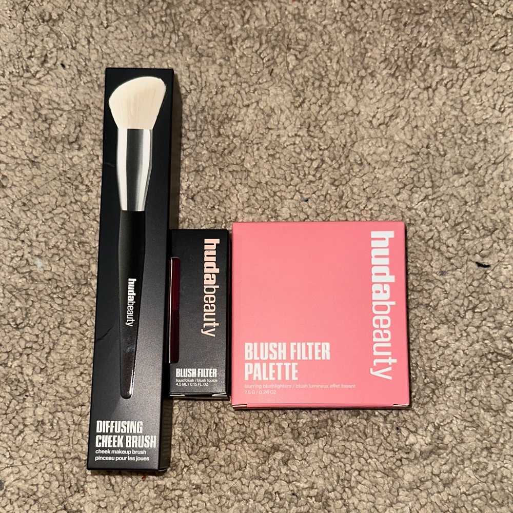 Huda Beauty Blush Filter Palette, Liquid Blush and Diffusing Cheek Brush Set